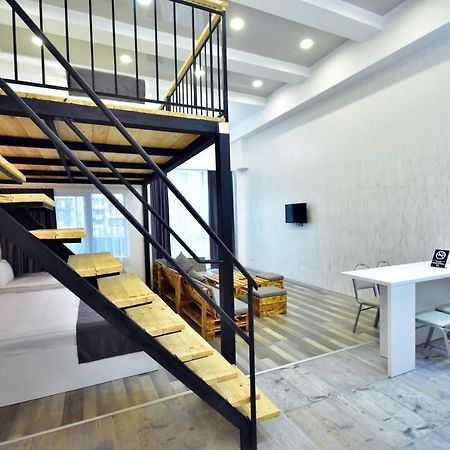 Libereco Aparthotel Batumi Esterno foto