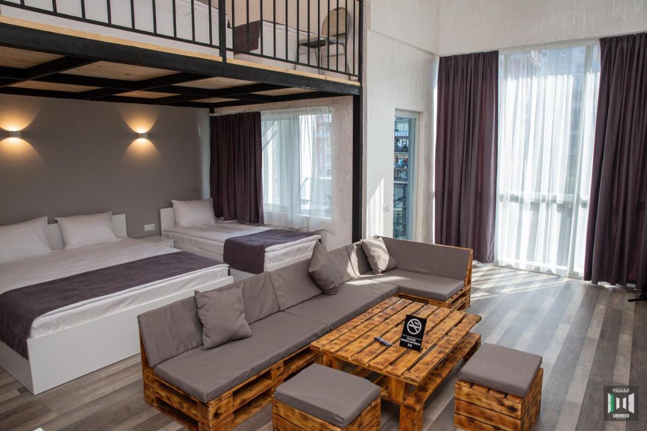Libereco Aparthotel Batumi Esterno foto