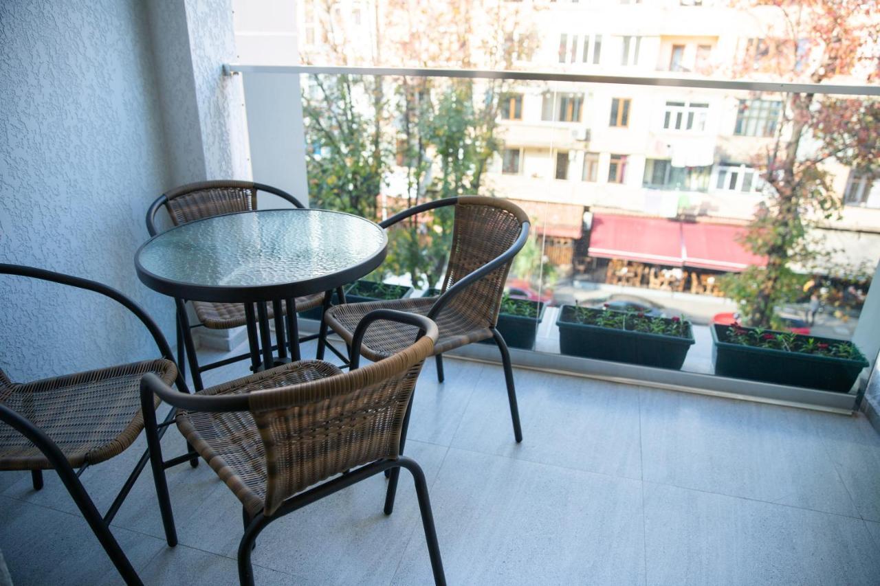Libereco Aparthotel Batumi Esterno foto
