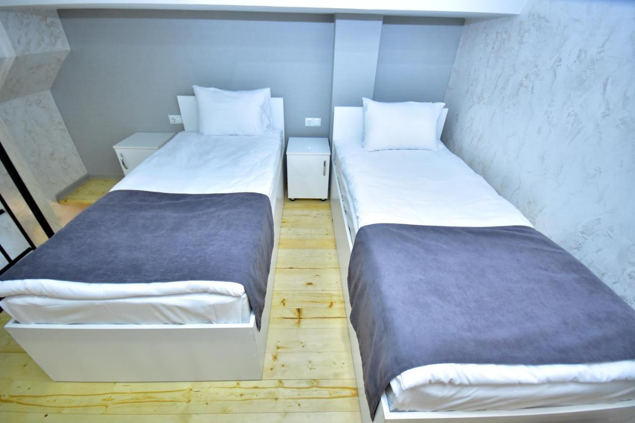 Libereco Aparthotel Batumi Esterno foto