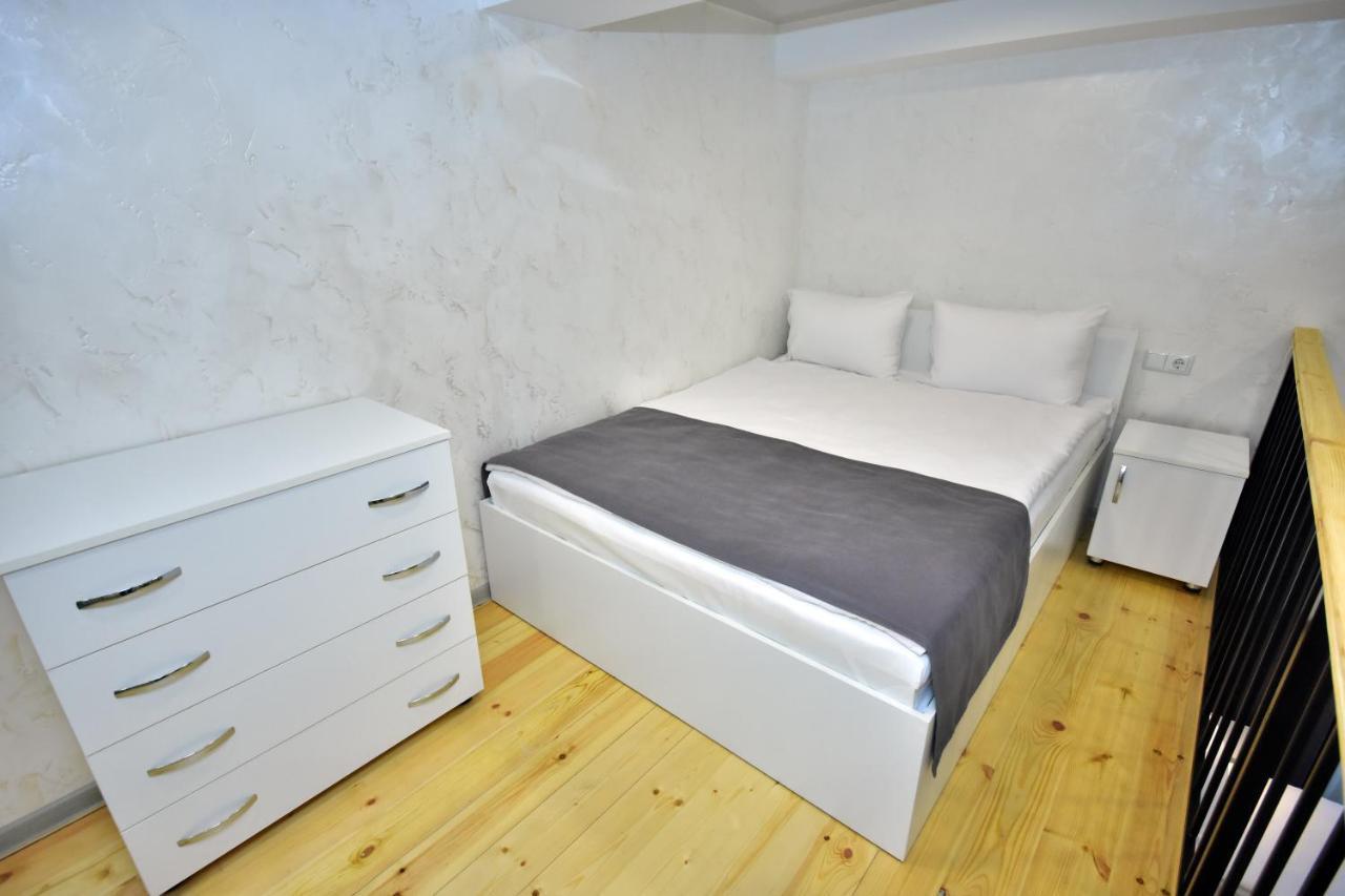 Libereco Aparthotel Batumi Esterno foto