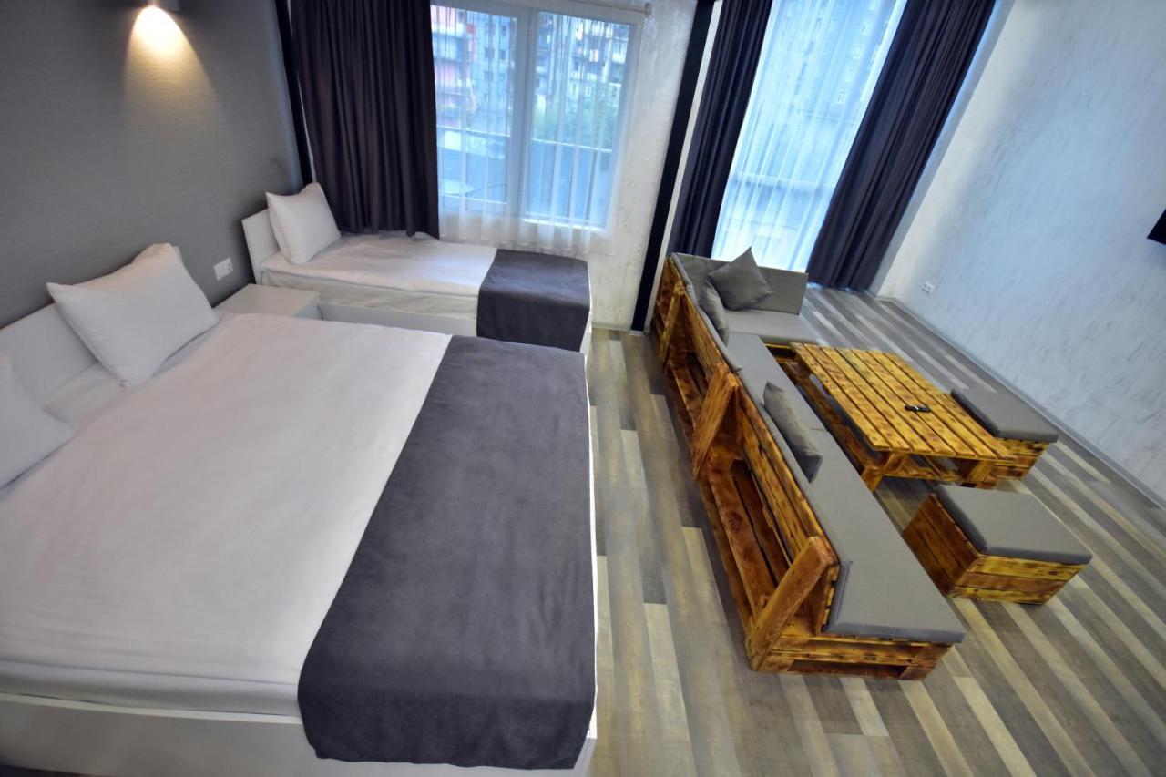 Libereco Aparthotel Batumi Esterno foto